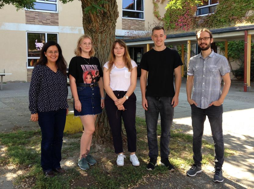 Cecilia Petermann, Jenny Meinel, Ceren Yildiz, Christian Schmidt und Markus Christian (Verbindungslehrer)