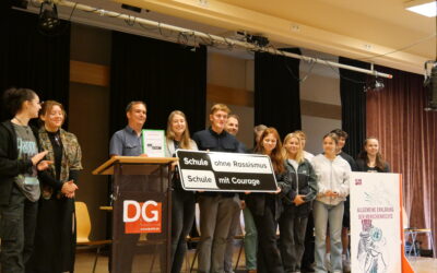 Titelverleihung:  Schule ohne Rassismus/Schule mit Courage