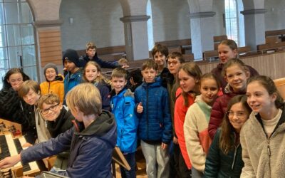 Orgelexkursion zur Zeilhuber-Orgel in der Auferstehungskirche