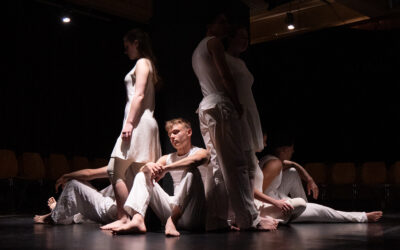Oberstufentheatergruppe fährt zum Tanztreffen